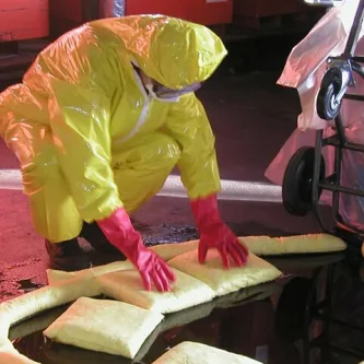 simulacros derrames industriales