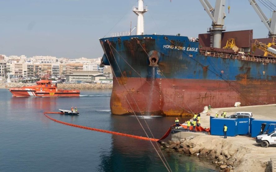Barrera contención vertidos de flotador plano
