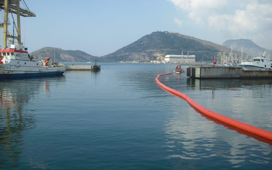 Oil spill self inflatable boom GRINTEC RAPID